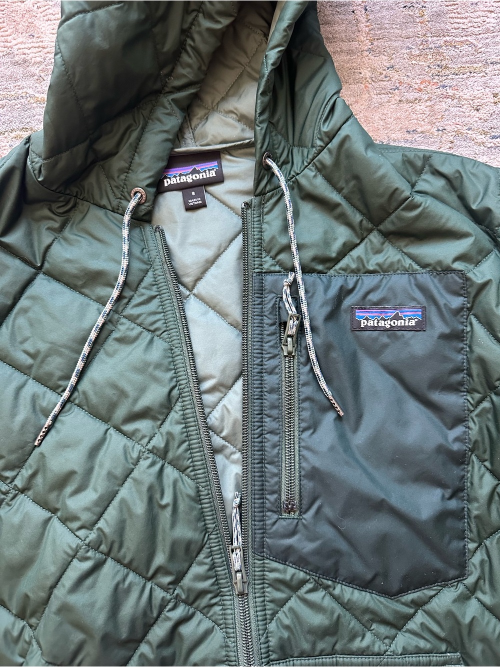 Patagonia Dark Green Quilted Hooded Jacket - Picture 2 of 4